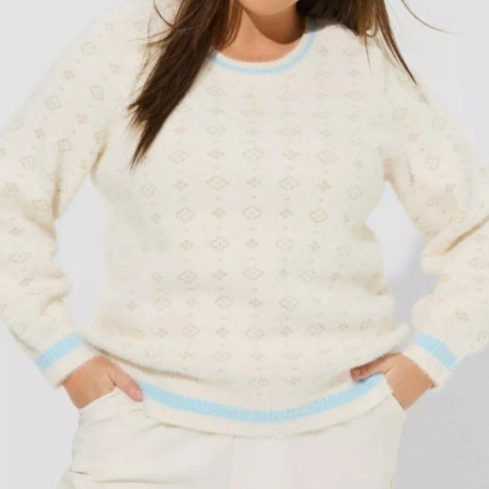Torrid 1 Baby Eyelash Lurex Soft Fuzzy Pullover Sweater -  Size 4
